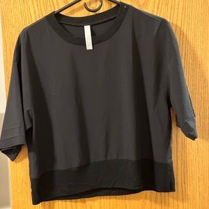 Athleta black crop shirt